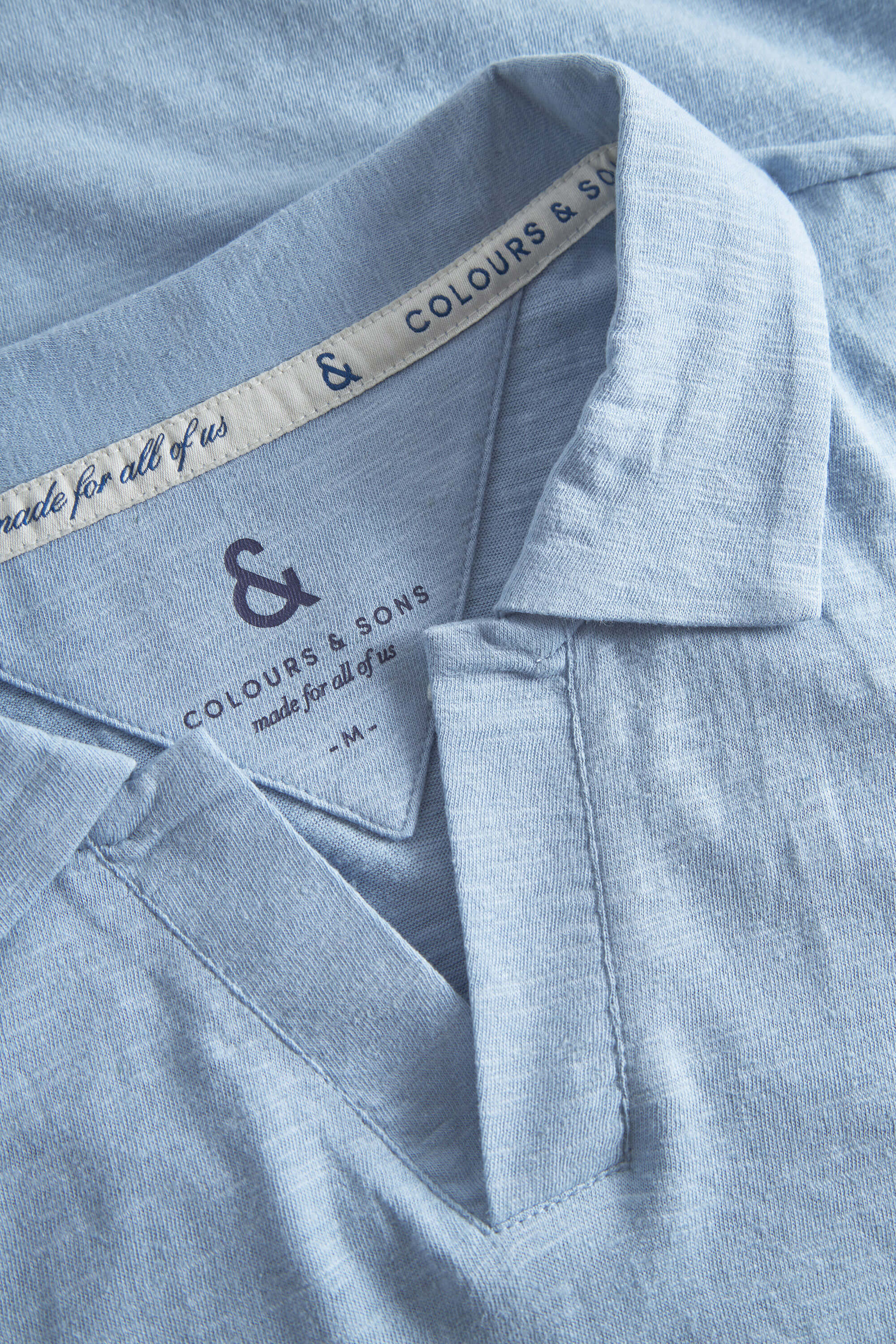 Herren Poloshirt, hellblau, 75% Baumwolle 25% Leinen von Colours & Sons