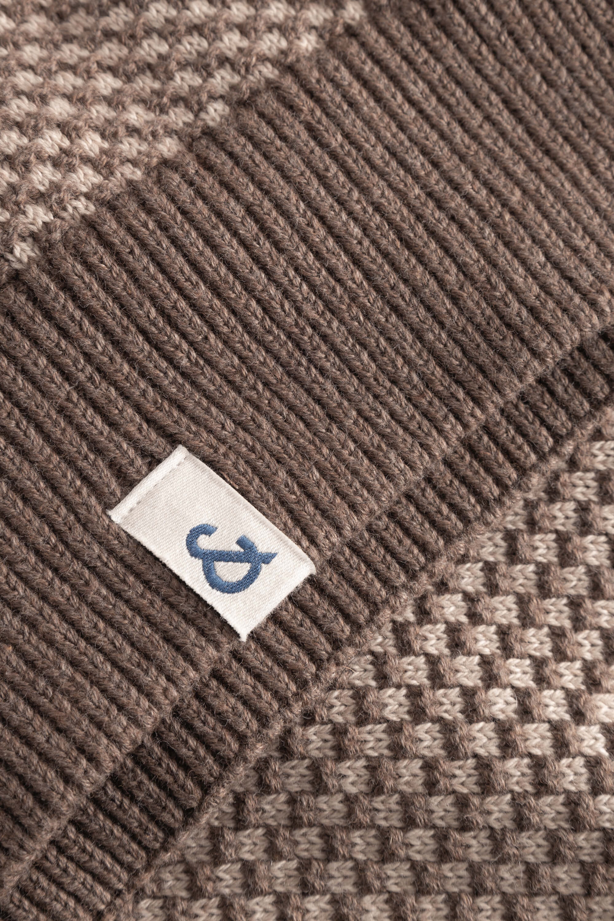 Pullover Popcorn - Wood-Peanut